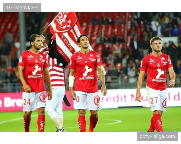 里尔加时赛绝杀红星，吉鲁头球破门创年龄纪录